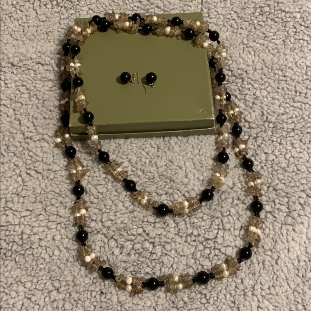 Black/White Necklace/earring set
